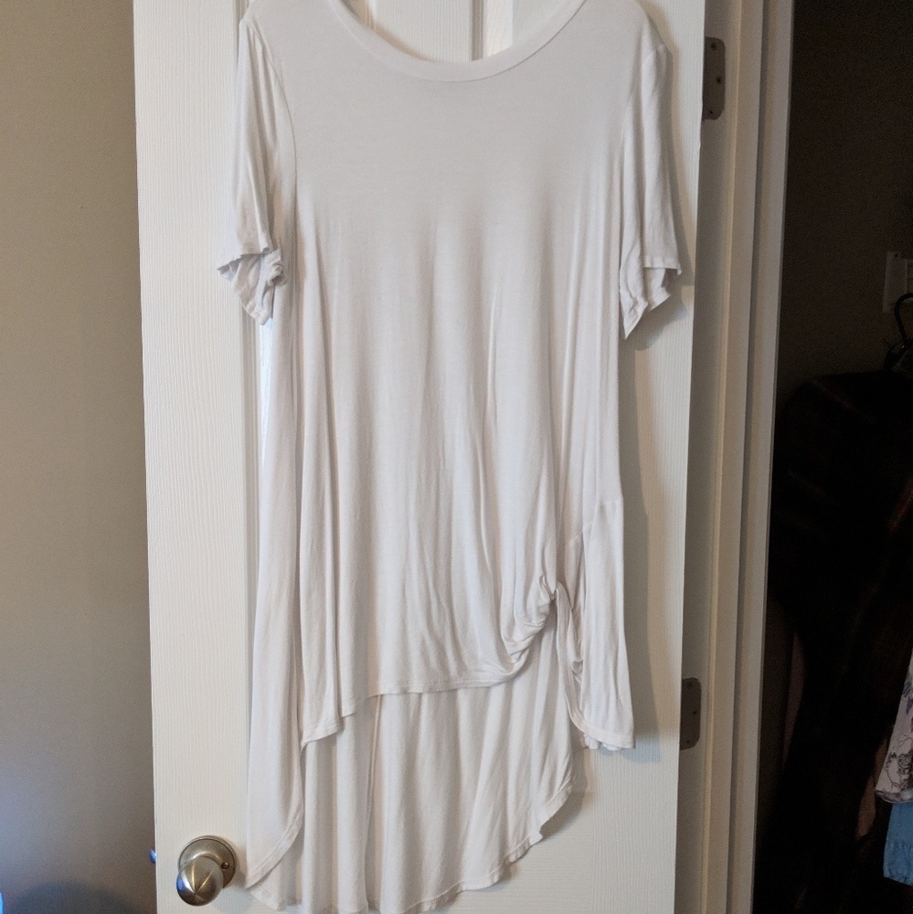 White high low tie knot blouse